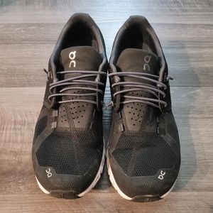 Like new On Cloud Black Tennis shoes